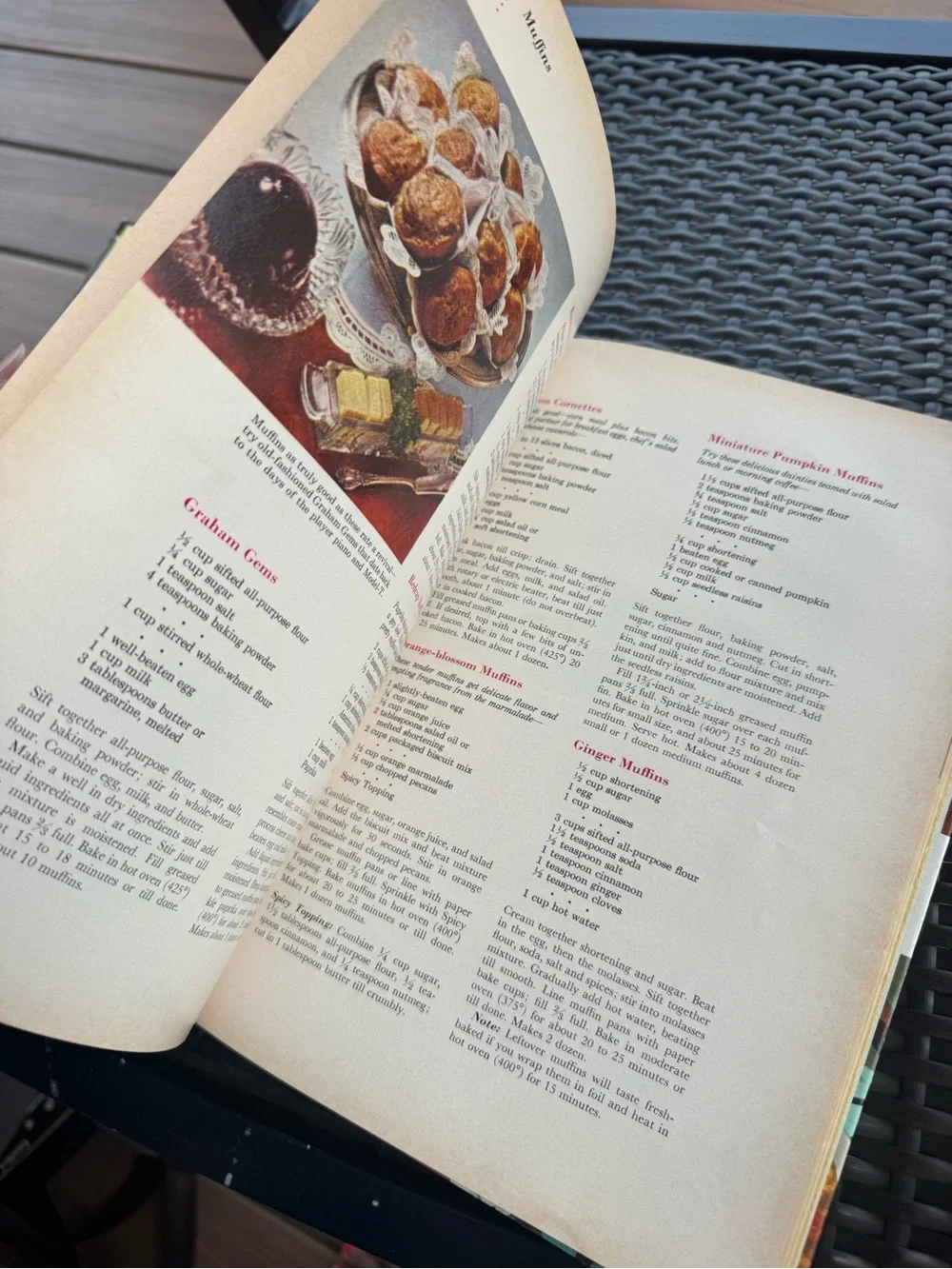 Vintage Better Homes And Gardens Homemade Bread Cook Book 1973 HC